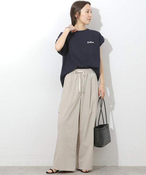 JOURNAL STANDARD relume（ジャーナルスタンダード　レリューム）の「ナイロンカーゴパンツ（カーゴパンツ・レディース・ベージュ/ライトグレー/ブラウン・36/38）」の4枚目の写真