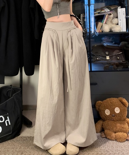 2ly2(トゥーリートゥー)の「ワイドパンツ タックパンツ ウエスト紐 ゆったり イージーパンツ 無地(その他パンツ・レディース・ベージュ/ブラック/アイボリー・FREE)」の13枚目の写真