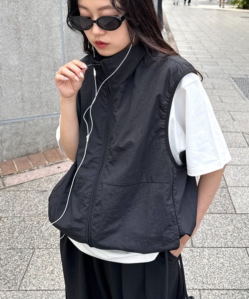 CIAOPANIC TYPY(チャオパニックティピー)の「【WEB限定】【ユニセックス】撥水ドロストナイロンベスト(ベスト・メンズ・チャコールグレー/ブラック・MEDIUM/X-LARGE/LARGE)」の1枚目の写真