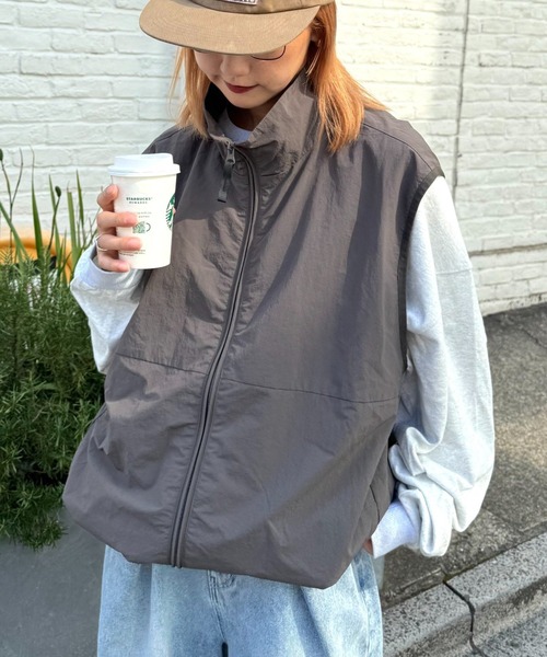 CIAOPANIC TYPY(チャオパニックティピー)の「【WEB限定】【ユニセックス】撥水ドロストナイロンベスト(ベスト・メンズ・チャコールグレー/ブラック・MEDIUM/X-LARGE/LARGE)」の22枚目の写真