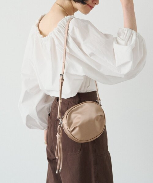 russet(ラシット)の「【撥水】クラウズナイロンサークルミニショルダーバッグ(ショルダーバッグ・レディース・ピンクベージュ/カーキ/ブラック・FREE)」の7枚目の写真