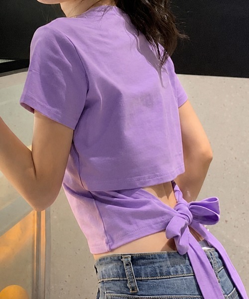 mielu(ミエル)の「バックリボンコンパクトTシャツ(Tシャツ/カットソー・レディース・パープル/グリーン/ブラック/イエロー/ホワイト・LARGE/MEDIUM)」の1枚目の写真