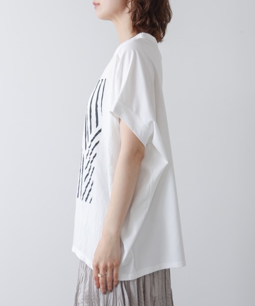 Bou Jeloud（ブージュルード）の「モノトーンゼブララインＴシャツ（Tシャツ/カットソー・レディース・カーキ/ブラック/ホワイト・FREE）」の16枚目の写真