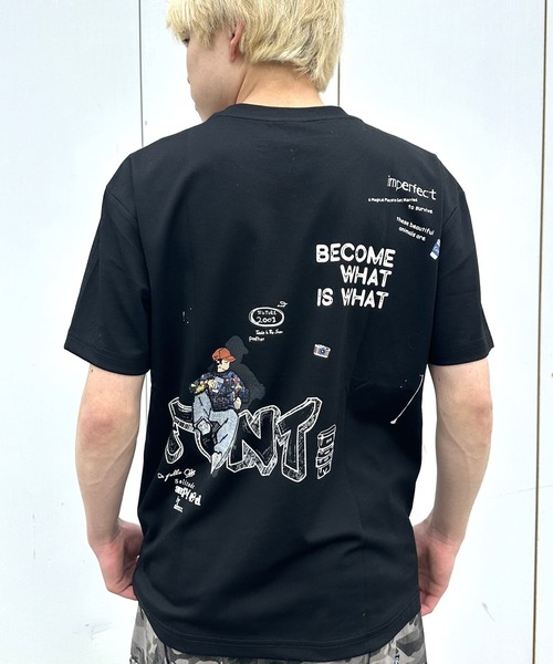 BAYBLO(ベイブロ)の「(RM)【COMPLETE】コットン100% 天竺 プリント デザイン クルーネックTシャツ(Tシャツ/カットソー・メンズ・ブラック系2/ブラック系1/ホワイト系1/ホワイト系2・LARGE/MEDIUM)」の4枚目の写真