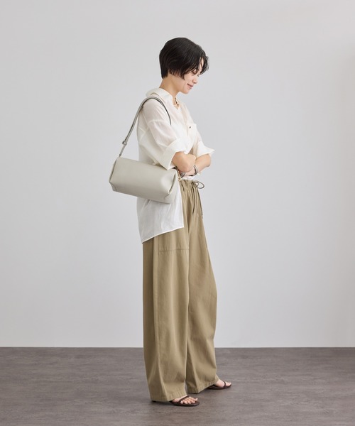 SALON adam et rope'(サロン アダム エ ロペ)の「ドライコットンルーズベイカーパンツ(その他パンツ・レディース・ベージュ/オフホワイト/チャコールグレー・M/S)」の7枚目の写真