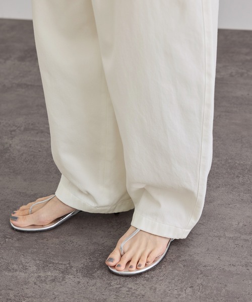 SALON adam et rope'(サロン アダム エ ロペ)の「ドライコットンルーズベイカーパンツ(その他パンツ・レディース・ベージュ/オフホワイト/チャコールグレー・M/S)」の14枚目の写真