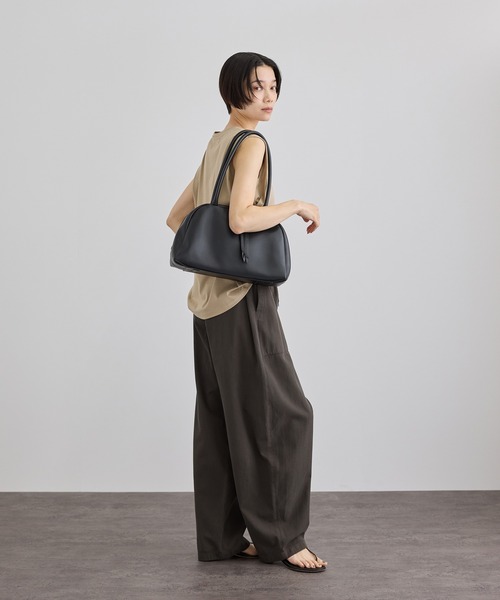 SALON adam et rope'(サロン アダム エ ロペ)の「ドライコットンルーズベイカーパンツ(その他パンツ・レディース・ベージュ/オフホワイト/チャコールグレー・M/S)」の16枚目の写真