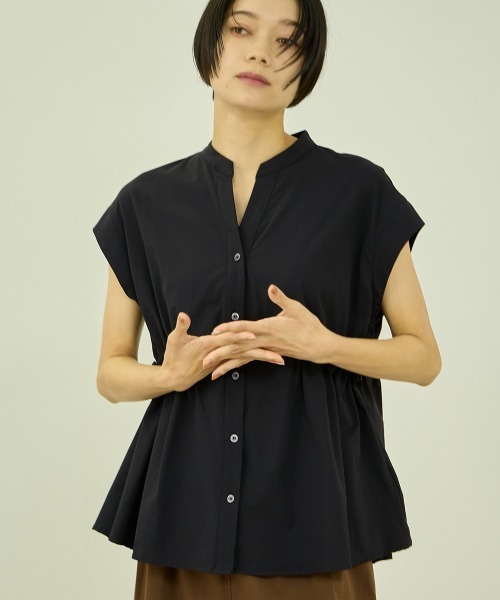 VICKY(ビッキー)の「UVカット接触冷感 4WAYフレンチスリーブ(シャツ/ブラウス・レディース・ブルー/オフホワイト/ブラック/ブラウン・M)」の2枚目の写真