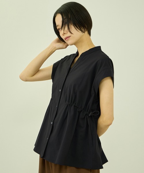VICKY(ビッキー)の「UVカット接触冷感 4WAYフレンチスリーブ(シャツ/ブラウス・レディース・ブルー/オフホワイト/ブラック/ブラウン・M)」の16枚目の写真