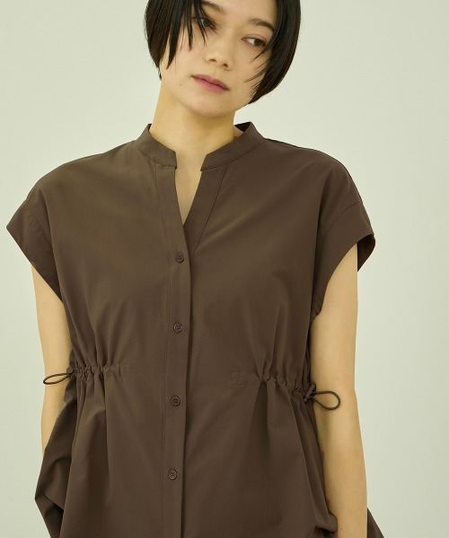 VICKY(ビッキー)の「UVカット接触冷感 4WAYフレンチスリーブ(シャツ/ブラウス・レディース・ブルー/オフホワイト/ブラック/ブラウン・M)」の22枚目の写真