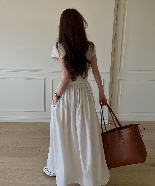 FAVORITO(ファヴォリート)の「ロングワンピース(ワンピース・レディース・ホワイト/ブラック・F)」の7枚目の写真