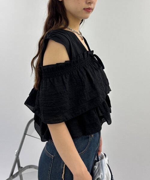 w closet（ダブルクローゼット）の「マルチWAYノースリブラウス 夏服（シャツ/ブラウス・レディース・ブラック/オフホワイト/イエロー/ブラウン/ブルー・FREE）」の16枚目の写真