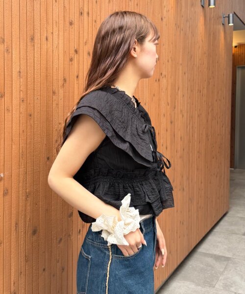 w closet（ダブルクローゼット）の「マルチWAYノースリブラウス 夏服（シャツ/ブラウス・レディース・ブラック/オフホワイト/イエロー/ブラウン/ブルー・FREE）」の18枚目の写真