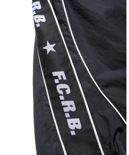 F.C.Real Bristol(エフシーレアルブリストル)の「NYLON CHAMBRAY PRACTICE PISTE(ブルゾン・メンズ・ブラック/オレンジ/チャコールグレー・MEDIUM/LARGE/XX-LARGE/X-LARGE/SMALL)」の16枚目の写真