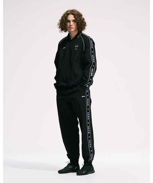 F.C.Real Bristol(エフシーレアルブリストル)の「NYLON CHAMBRAY PRACTICE PISTE(ブルゾン・メンズ・ブラック/オレンジ/チャコールグレー・MEDIUM/LARGE/XX-LARGE/X-LARGE/SMALL)」の13枚目の写真