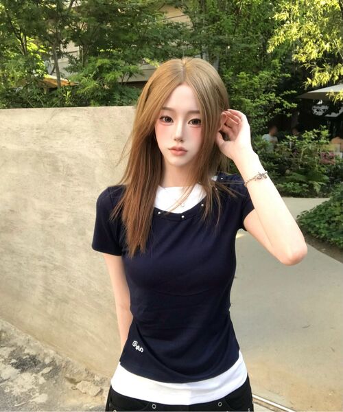 OURSAYSOUR(アワーセイアワー)の「Vネックレイヤードスタッズスリム半袖Tシャツストライプ(Tシャツ/カットソー・レディース・ブラック・FREE)」の6枚目の写真