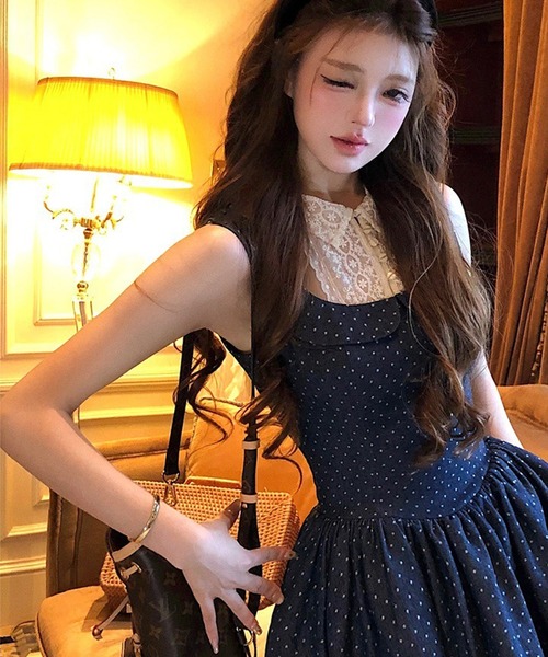 leune(ルネ)の「レースカラードッキングドット柄ワンピース(ワンピース・レディース・ネイビー・SMALL/MEDIUM/LARGE)」の4枚目の写真