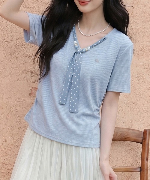 ONEP STAR(ワンピスター)の「ボウタイ風ドット柄リブ半袖トップス(Tシャツ/カットソー・レディース・ベージュ/ブルー・X-LARGE/LARGE/MEDIUM)」の2枚目の写真