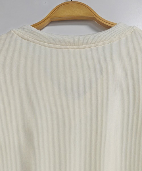 ONEP STAR(ワンピスター)の「ボウタイ風ドット柄リブ半袖トップス(Tシャツ/カットソー・レディース・ベージュ/ブルー・X-LARGE/LARGE/MEDIUM)」の3枚目の写真