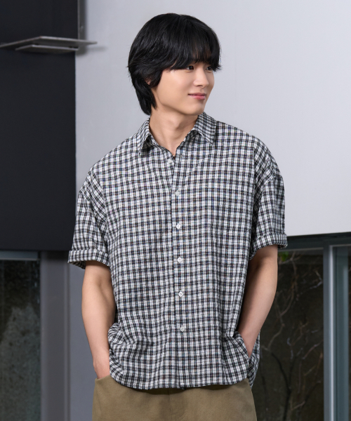 HYOJI（ヒョージ）の「26 SS セミクロップライトウェイトチェック [半袖] シャツ (3カラー)（シャツ/ブラウス・メンズ・グレー/ブラック/ライトブラック・S/XL/M/L）」の4枚目の写真