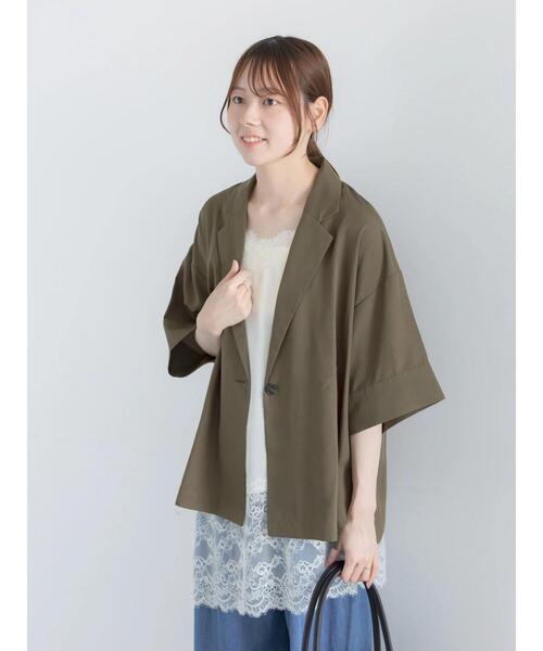 Te chichi(テチチ)の「【接触冷感】レーヨンリネンジャケット(セットアップ可)(ノーカラージャケット・レディース・ベージュ/チャコールグレー/カーキ・F)」の6枚目の写真