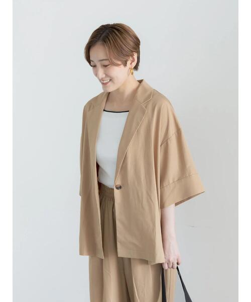 Te chichi(テチチ)の「【接触冷感】レーヨンリネンジャケット(セットアップ可)(ノーカラージャケット・レディース・ベージュ/チャコールグレー/カーキ・F)」の13枚目の写真