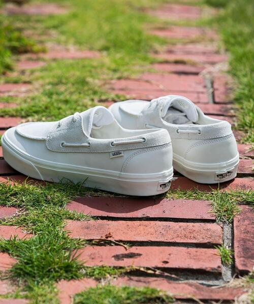 VANS（バンズ）の「VANS　EXCLUSIVE 2-ELT BOAT SHOES（スニーカー・メンズ・オフホワイト・28/27/26.5/26/27.5）」の2枚目の写真
