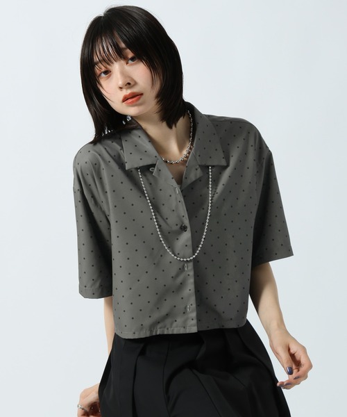 PAGEBOY(ページボーイ)の「ガラアソートショートカイキンシャツ(シャツ/ブラウス・レディース・レオパード/ブラック系その他/ドット・FREE)」の1枚目の写真
