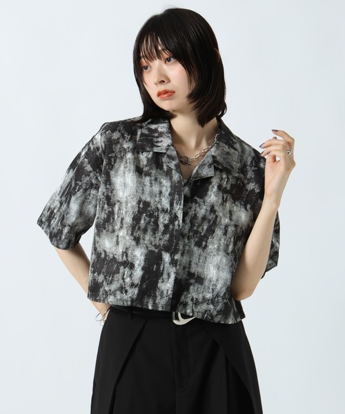 PAGEBOY(ページボーイ)の「ガラアソートショートカイキンシャツ(シャツ/ブラウス・レディース・レオパード/ブラック系その他/ドット・FREE)」の4枚目の写真