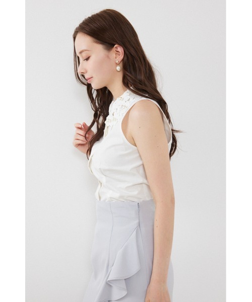 rienda(リエンダ)の「パールレースカラーノースリシャツトップス 夏服 秋服(シャツ/ブラウス・レディース・ブラック/ホワイト/ライトベージュ・MEDIUM/SMALL)」の7枚目の写真