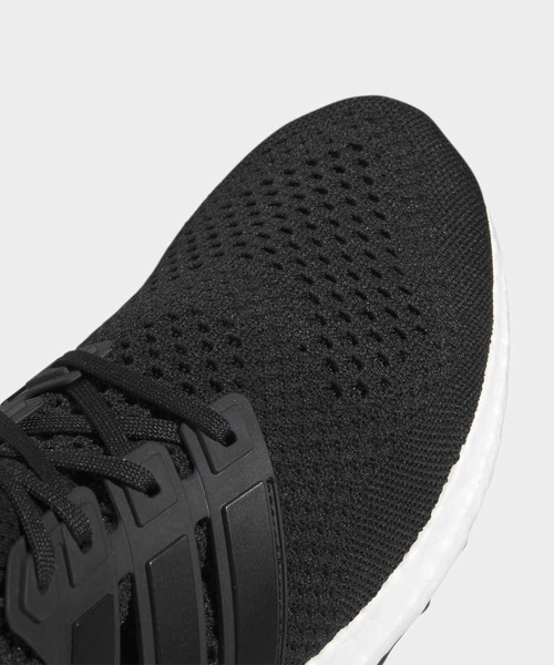 adidas(アディダス)の「ウルトラブースト 1.0 / Ultraboost 1.0 / アディダス adidas(スニーカー・メンズ・ブラック×ホワイト・24.5cm/25.0cm/25.5cm/26.0cm/26.5cm/27.0cm/27.5cm/28.0cm/28.5cm/29.0cm)」の7枚目の写真
