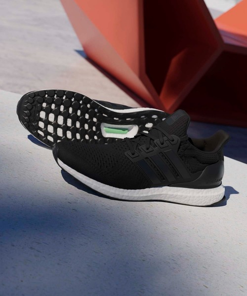 adidas(アディダス)の「ウルトラブースト 1.0 / Ultraboost 1.0 / アディダス adidas(スニーカー・メンズ・ブラック×ホワイト・24.5cm/25.0cm/25.5cm/26.0cm/26.5cm/27.0cm/27.5cm/28.0cm/28.5cm/29.0cm)」の12枚目の写真