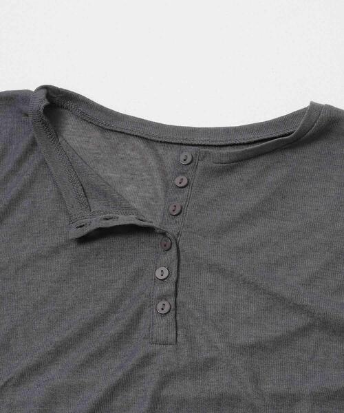 SENSE OF PLACE by URBAN RESEARCH(センスオブプレイスバイアーバンリサーチ)の「2PパックロングTシャツ(Tシャツ/カットソー・レディース・チャコールグレー/ブラウン/イエロー・ONE)」の5枚目の写真