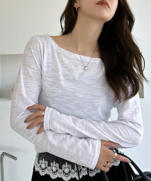 TREOVER(トレオーバー)の「着こなしを自由に楽しめるマルチウェイオフショルトップス(Tシャツ/カットソー・レディース・グレー系その他/ネイビー系/オフホワイト/ブラック/ホワイト系その他/ベージュ系その他・FREE)」の14枚目の写真