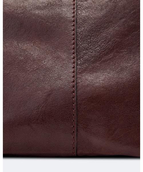 ALLSAINTS(オールセインツ)の「LUTECE LEATHER TOTE BAG | LUTECE レザー トート バッグ(トートバッグ・レディース・バーガンディー・ONE SIZE)」の4枚目の写真