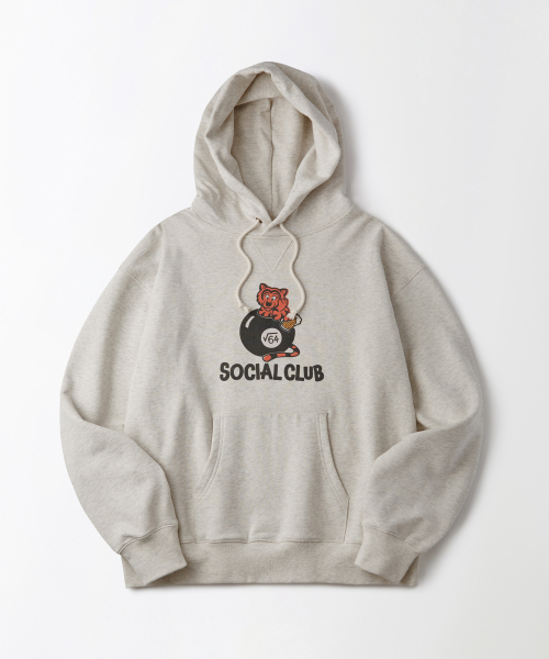 OUTSTANDING(アウトスタンディング)の「V.S.C フードスウェット(SOCIAL CLUB)_1%OATMEAL(パーカー・メンズ・その他・MEDIUM/LARGE/X-LARGE)」の1枚目の写真