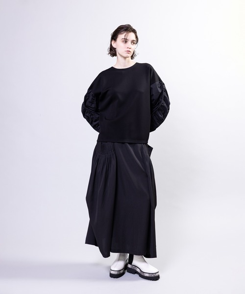 OSMOSIS(オズモーシス)の「ギャザースリーブプルオーバー(Tシャツ/カットソー・レディース・グレー/ブラウン/ブラック・ONE SIZE)」の10枚目の写真