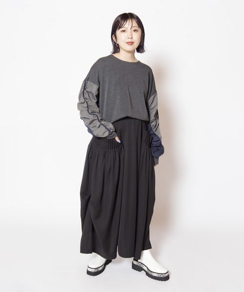 OSMOSIS(オズモーシス)の「ギャザースリーブプルオーバー(Tシャツ/カットソー・レディース・グレー/ブラウン/ブラック・ONE SIZE)」の14枚目の写真