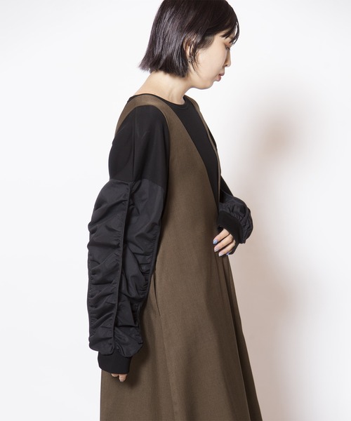 OSMOSIS(オズモーシス)の「ギャザースリーブプルオーバー(Tシャツ/カットソー・レディース・グレー/ブラウン/ブラック・ONE SIZE)」の22枚目の写真