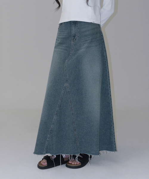 TWEE(トゥウィー)の「KINTO マキシデニムロングスカート(スカート・レディース・ブルー・SMALL/MEDIUM/LARGE)」の4枚目の写真