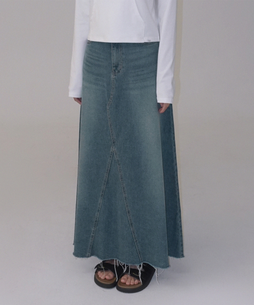 TWEE(トゥウィー)の「KINTO マキシデニムロングスカート(スカート・レディース・ブルー・SMALL/MEDIUM/LARGE)」の6枚目の写真