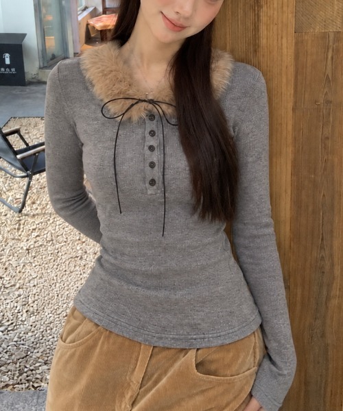 Achic(アシック)の「2WAYファーカラー付きリブカットソー(Tシャツ/カットソー・レディース・グレー・M)」の16枚目の写真