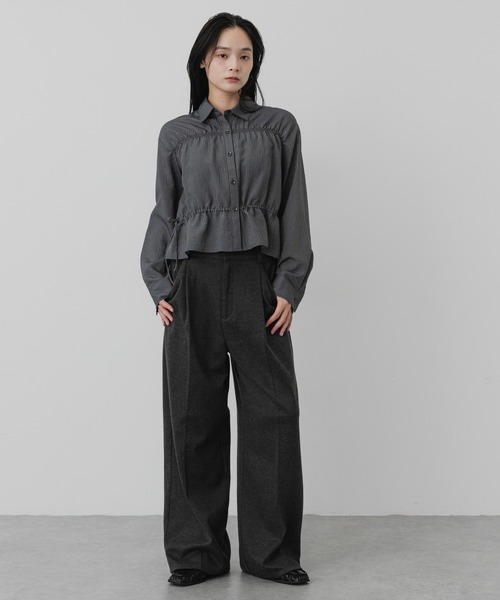 SENSE OF PLACE by URBAN RESEARCH(センスオブプレイスバイアーバンリサーチ)の「クロップドギャザーシャーリングシャツ(シャツ/ブラウス・レディース・ブルー系その他/ブラック系その他/ベージュ系その他・ONE)」の17枚目の写真