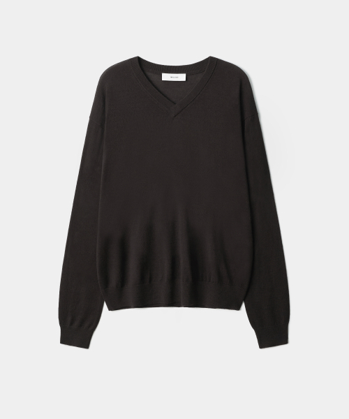 TRIP LE SENS(トリップ ル センス)の「セカンドスキン ウールブレンド Vネック ニット_3COLOR(ニット/セーター・メンズ・チョコ/ブラック/ダークグレー・LARGE/SMALL/MEDIUM)」の11枚目の写真