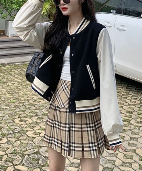 &soiree(アンドソワレ)の「配色スリーブラインリブスタジャン(スタジャン・レディース・ブラック・SMALL/MEDIUM/LARGE/X-LARGE)」の2枚目の写真