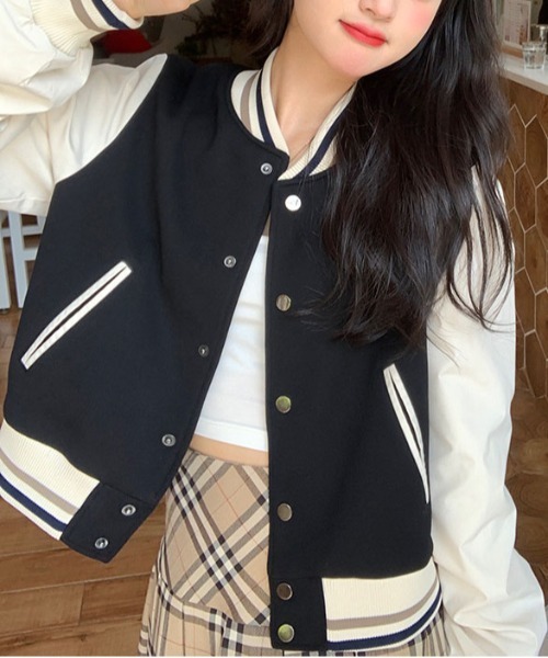 &soiree(アンドソワレ)の「配色スリーブラインリブスタジャン(スタジャン・レディース・ブラック・SMALL/MEDIUM/LARGE/X-LARGE)」の4枚目の写真