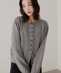 黒釦クルーネックカーディガン