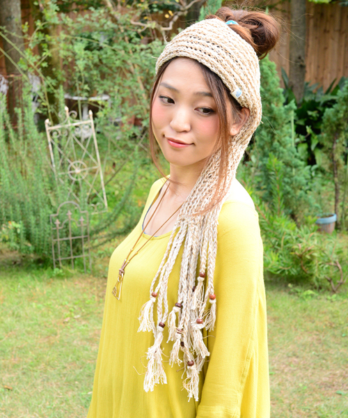 チャイハネ(チャイハネ)の「【チャイハネ】HEMP&COTTON ロングフリンジターバン(ヘアバンド・レディース・ホワイト/レインボー/マスタード/ブラック・FREE)」の2枚目の写真