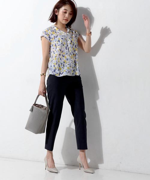 UNITED ARROWS（ユナイテッドアローズ）の「○UBBT DBY  COL スリムパンツ ◆（その他パンツ・レディース・ネイビー/ベージュ/ピンク/オリーブ/ライトブルー・38/40/36/34）」の11枚目の写真