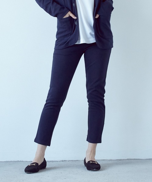 VIBGYOR（ヴィブジョー）の「カルゼアンクルパンツ(BL)（スラックス・レディース・ブラック/杢グレー/ネイビー/チャコールグレー・X-LARGE/LARGE/MEDIUM）」の12枚目の写真